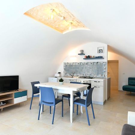 La Scala Del Borgo Apartment Cisternino Exterior photo